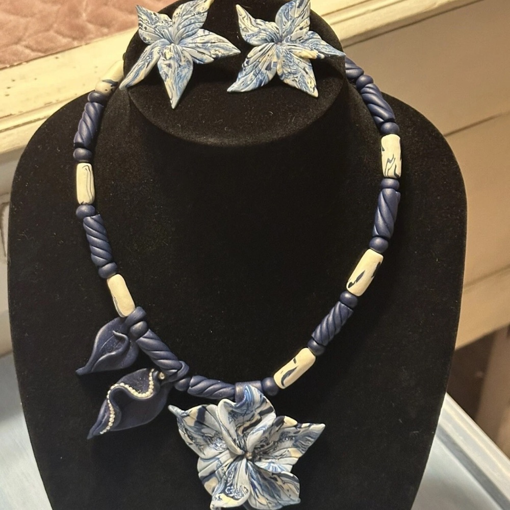 Blue and White Floral Star Necklace